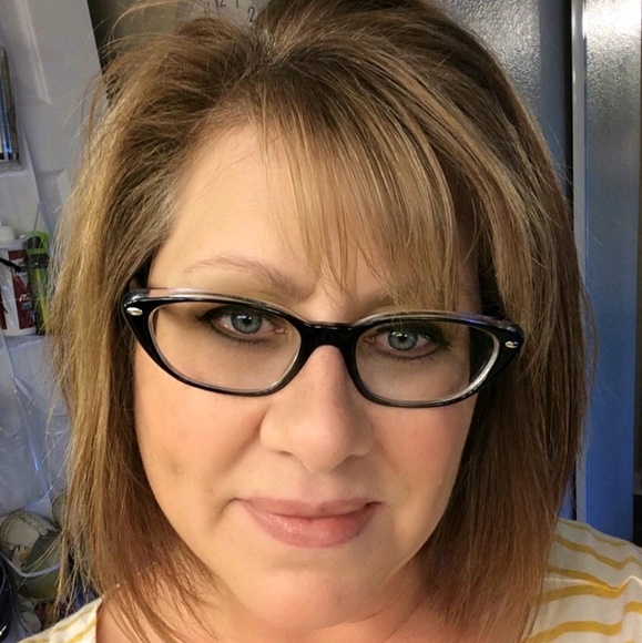 Meet your Posher, Victoria - Picture 1 of 1